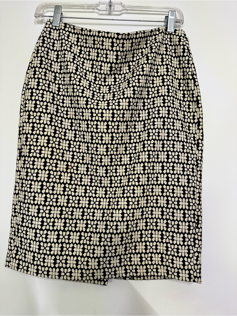 Banana Republic Black and Cream Patterned Pencil Skirt - Women